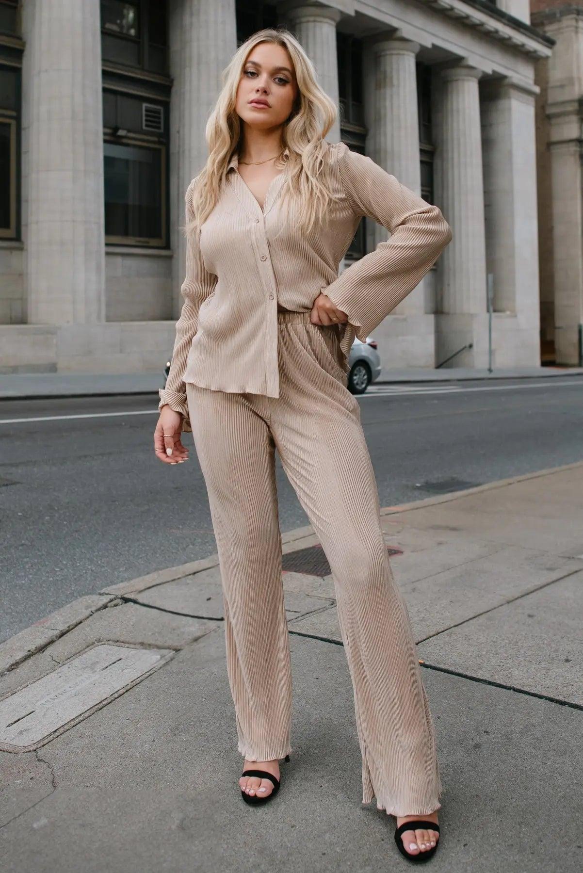 Plissé Panache Taupe Pants - JO+CO